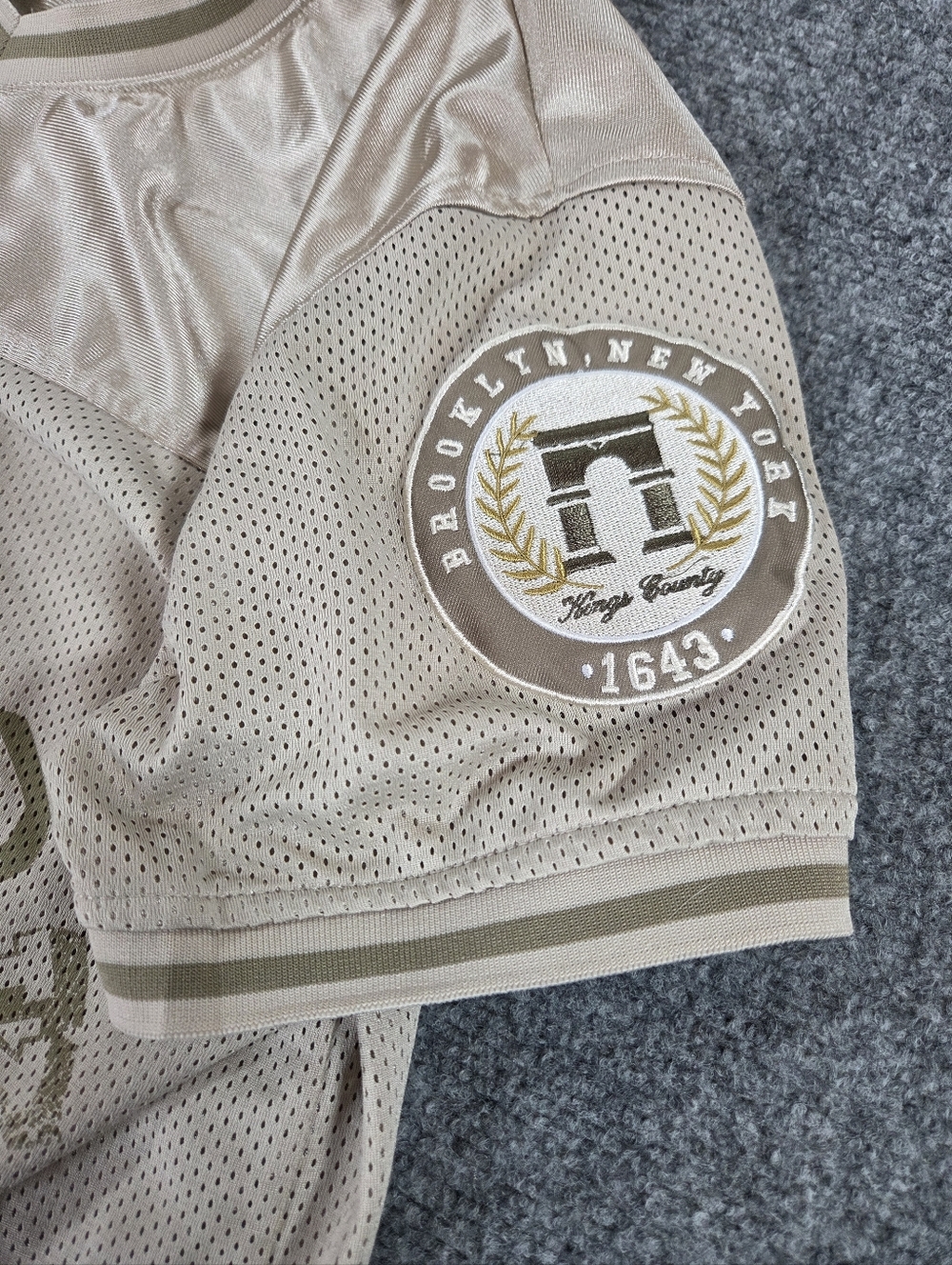 Brooklyn NY 1991 Jersey Shirt Mens Medium Beige Mesh‎ NYC Athletics Streetwear - Picture 4 of 10
